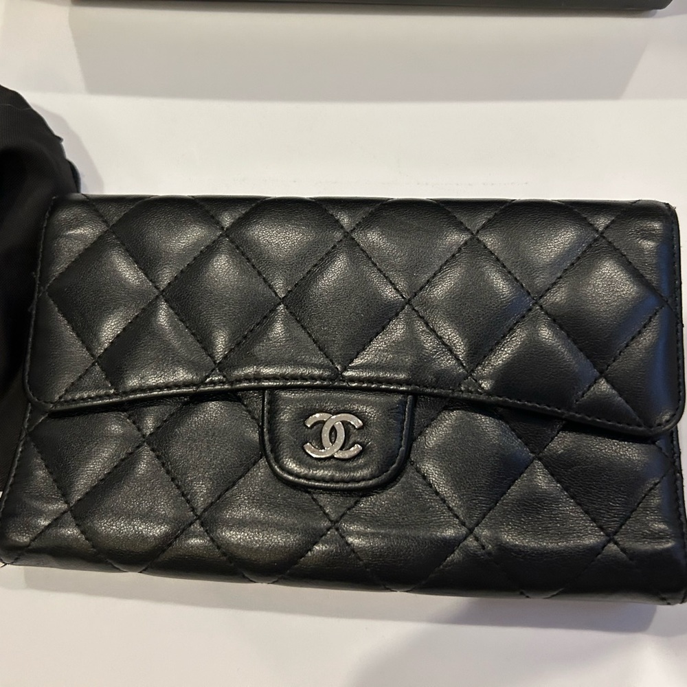 Chanel wallet